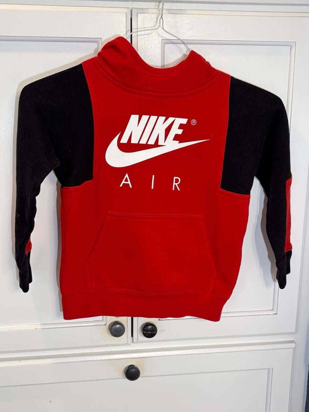 Nike Air Kids Colorblock Pullover Hoodie Red Black Size 5 (4-5YRS)
